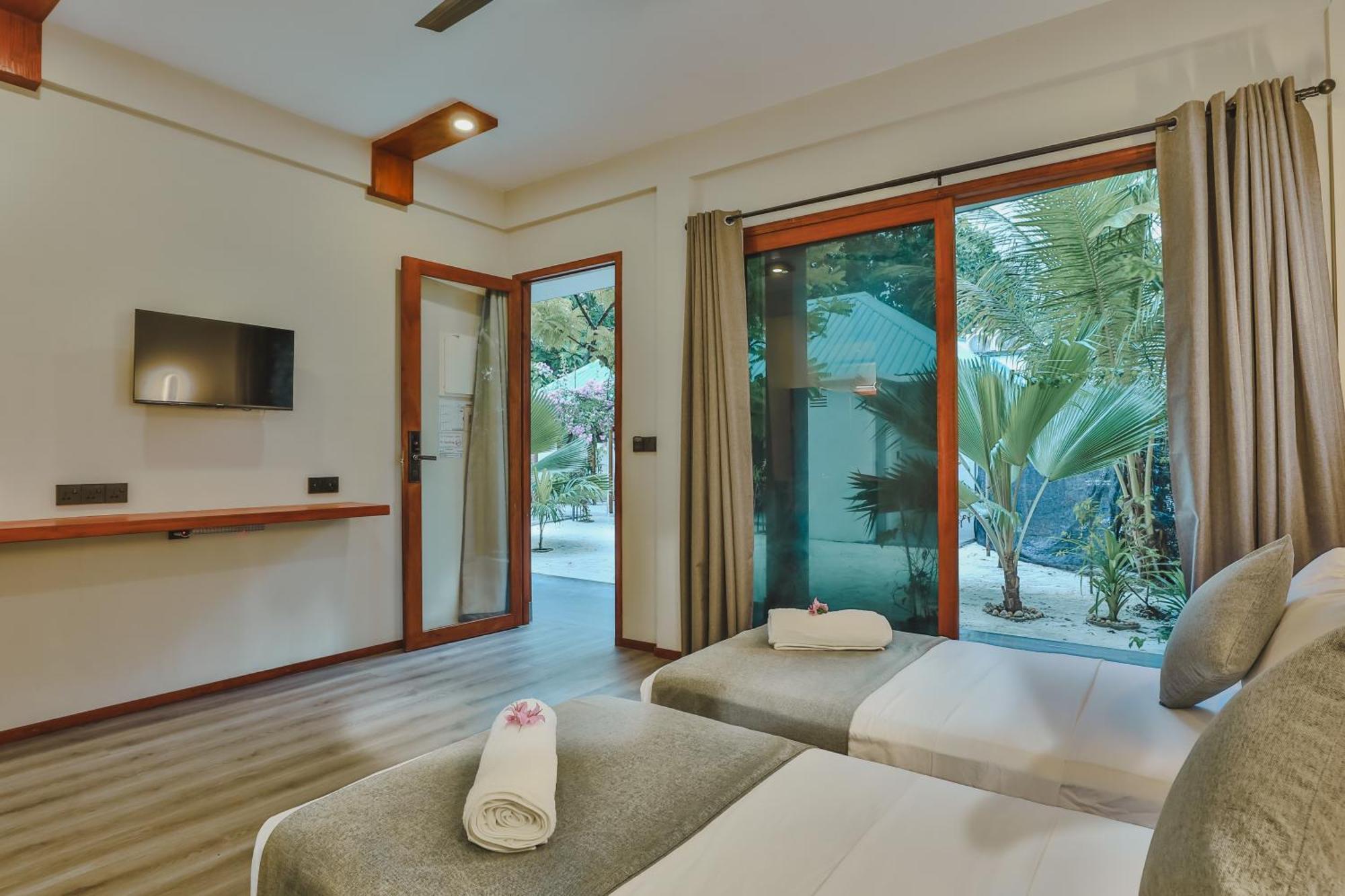 Hotel Sunny Breeze View Hangnaameedhoo Exterior foto